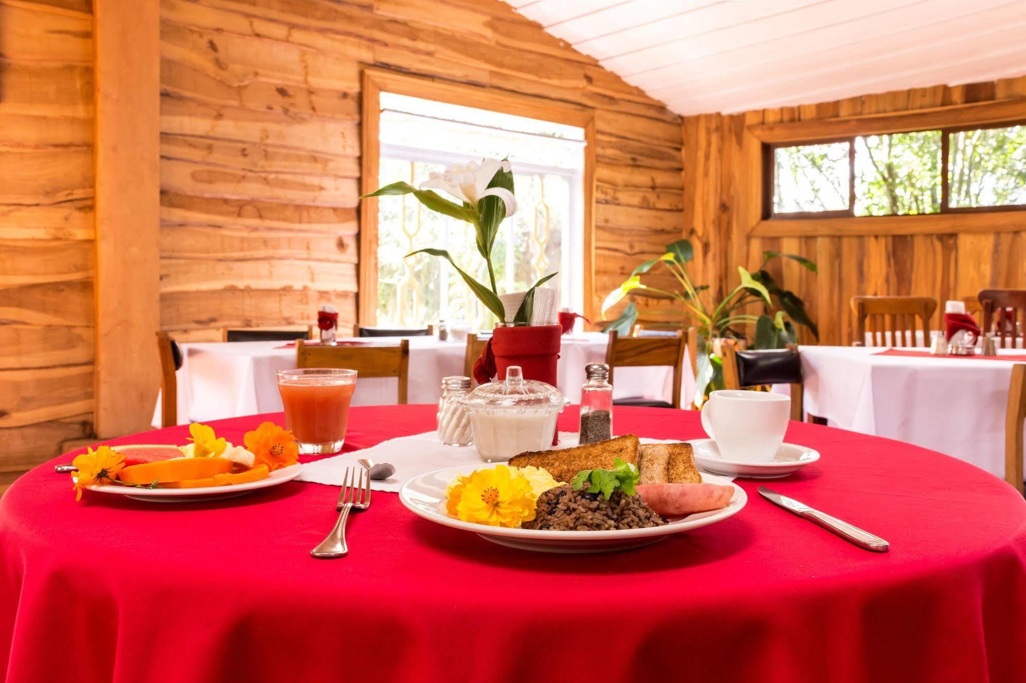 Hotel Claro De Luna Monteverde Екстер'єр фото
